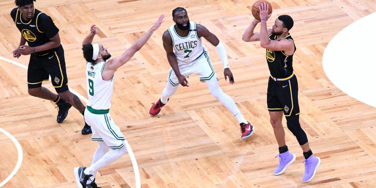 Il motivo per cui i Celtics stanno difendendo in drop coverage contro Stephen Curry
