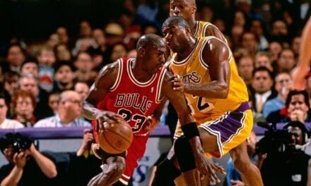 “Dovresti pensare al ritiro”: Magic Johnson e il confronto con Jordan
