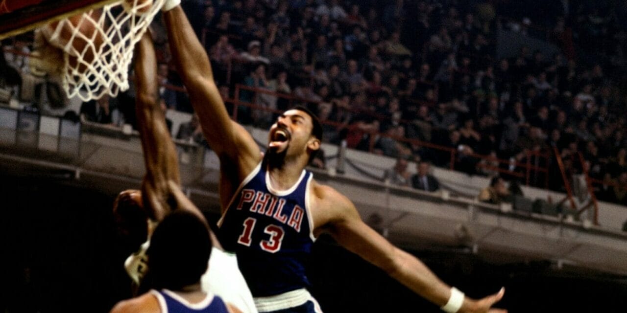 Quando Wilt Chamberlain ruppe il dito di un avversario… schiacciando