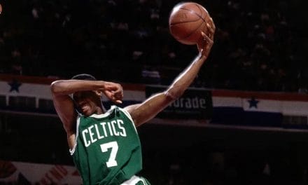 La storia dietro la schiacciata no-look di Dee Brown