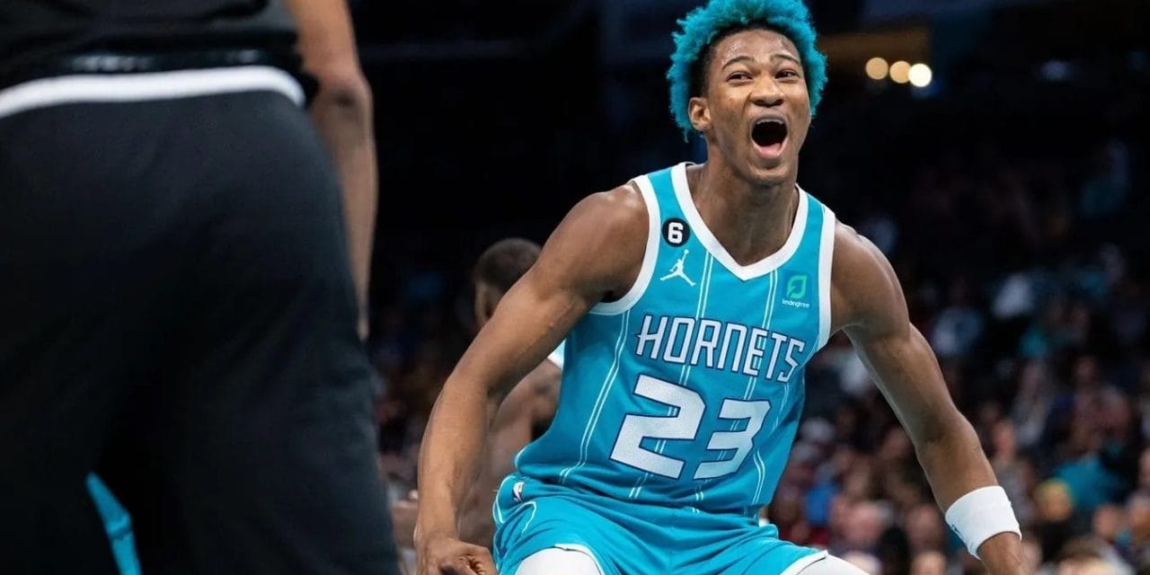 UFFICIALE: I Clippers confermano Kai Jones