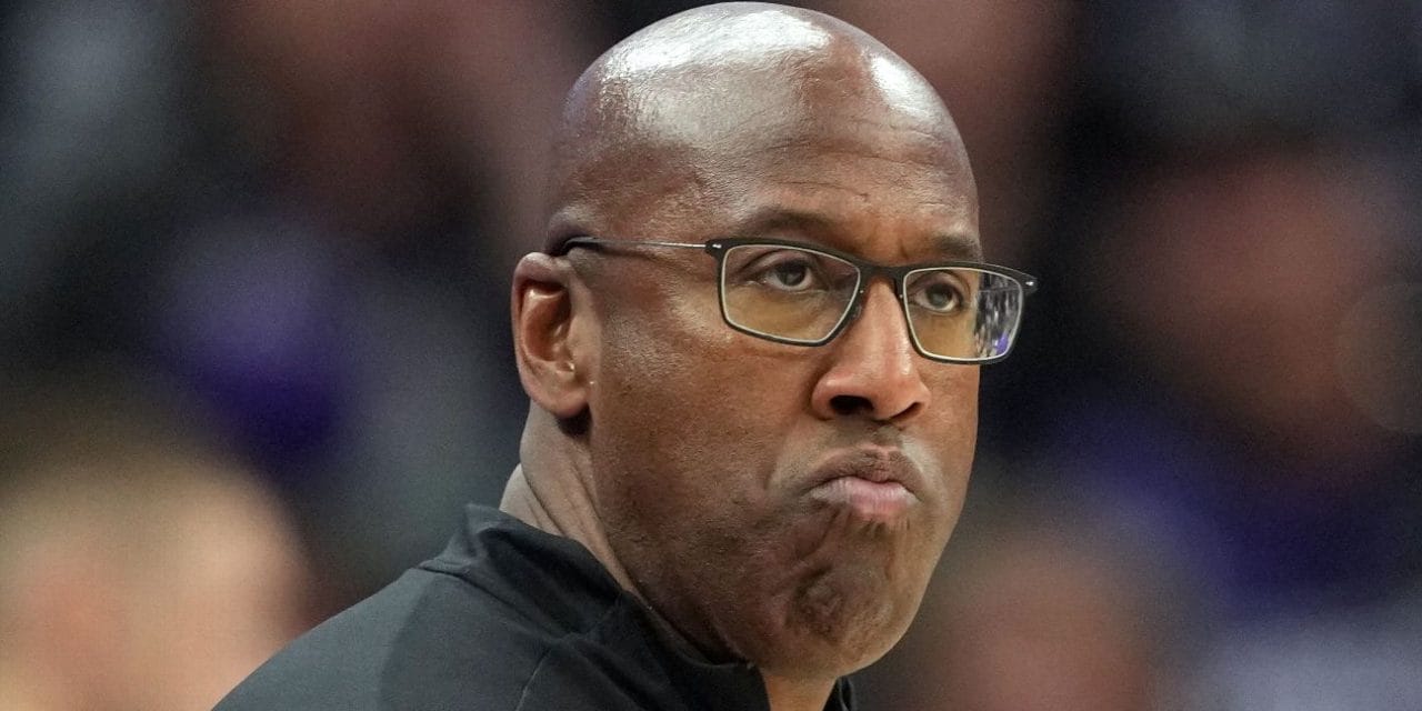 Mike Brown out: i Kings lo scaricano con una telefonata improvvisa